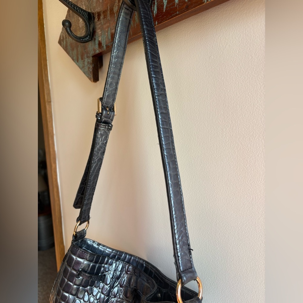 ANTONIO MELANI Black Leather Shoulder Bag with Crocodile Embossed Texture - Picture 5 of 16